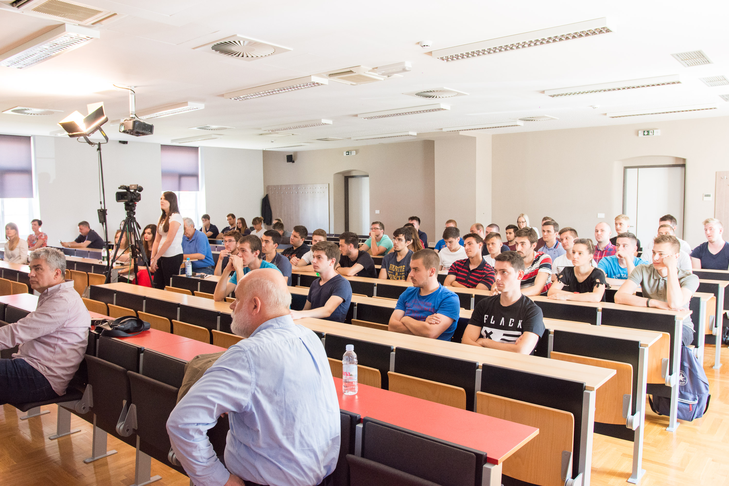 uni upoznavanje studenata menadžer za nadzor supervizora